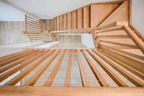 Photo 20 at 29 Turnberry Lane, Painswick South, Barrie