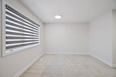 Photo 22 at 29 Turnberry Lane, Painswick South, Barrie