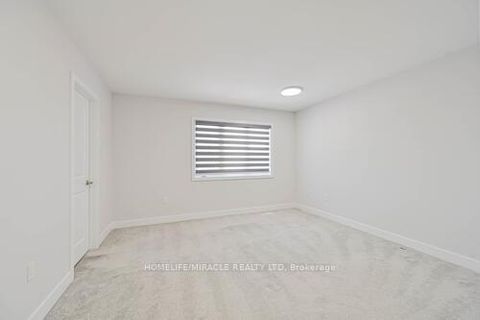 Photo 23 at 29 Turnberry Lane, Painswick South, Barrie