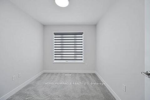 Photo 39 at 29 Turnberry Lane, Painswick South, Barrie