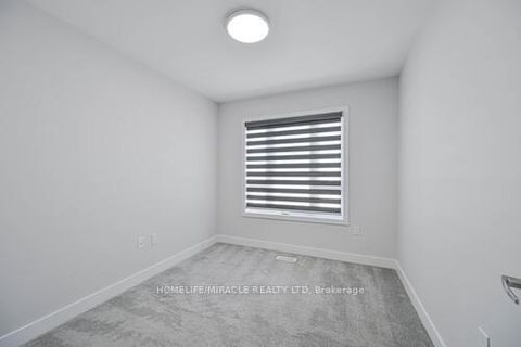 Photo 40 at 29 Turnberry Lane, Painswick South, Barrie