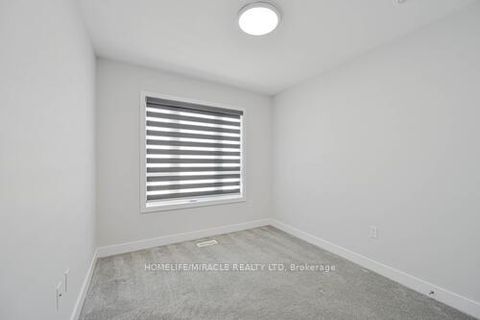 Photo 41 at 29 Turnberry Lane, Painswick South, Barrie