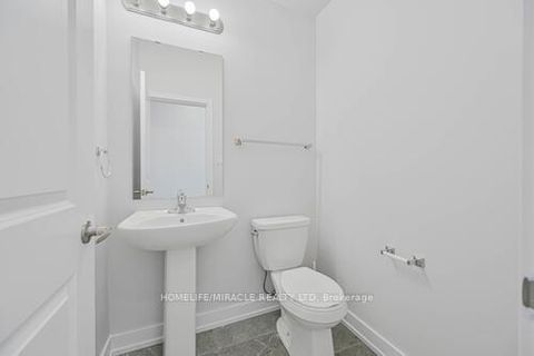 Photo 44 at 29 Turnberry Lane, Painswick South, Barrie