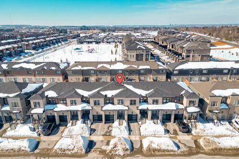 Photo 47 at 29 Turnberry Lane, Painswick South, Barrie