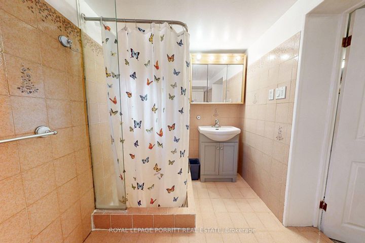 Photo 32 at 1435 Strathy Avenue, Lakeview, Mississauga