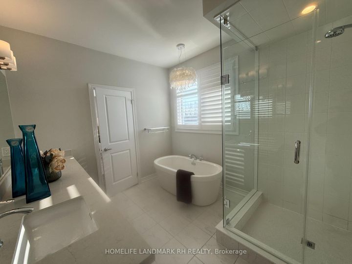 Photo 6 at 66 Hilts Drive, Rural Richmond Hill, Richmond Hill