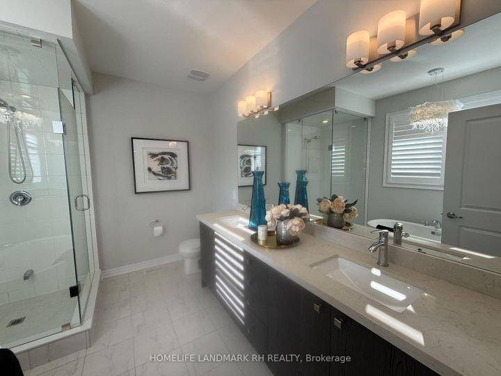 Photo 7 at 66 Hilts Drive, Rural Richmond Hill, Richmond Hill