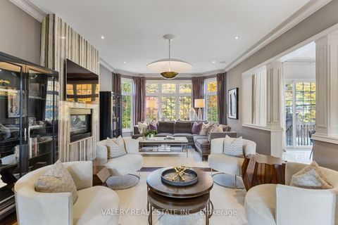 Photo 10 at 211 Grand Vellore Crescent, Vellore Village, Vaughan