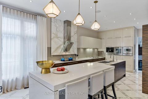 Photo 15 at 211 Grand Vellore Crescent, Vellore Village, Vaughan