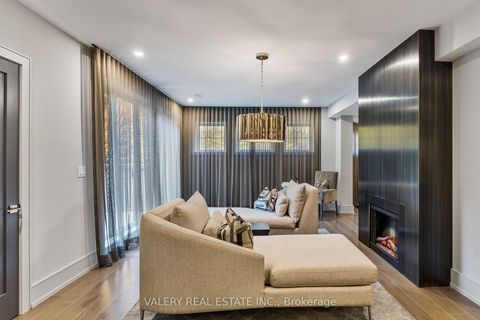 Photo 32 at 211 Grand Vellore Crescent, Vellore Village, Vaughan