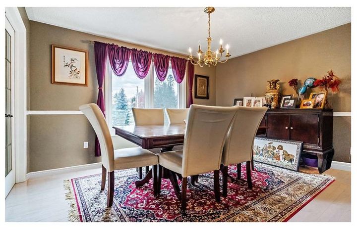 Photo 9 at 386 Pinetree Way, Mineola, Mississauga