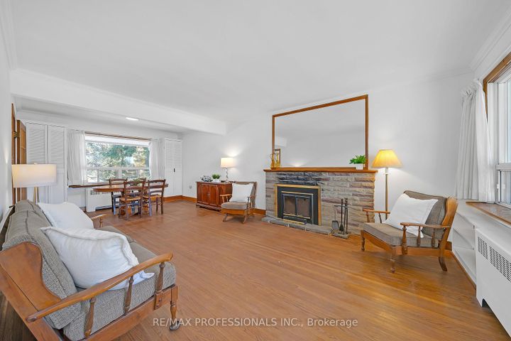 Photo 5 at 29 Tremont Road, City Centre West, Toronto