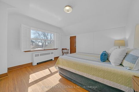 Photo 12 at 29 Tremont Road, City Centre West, Toronto