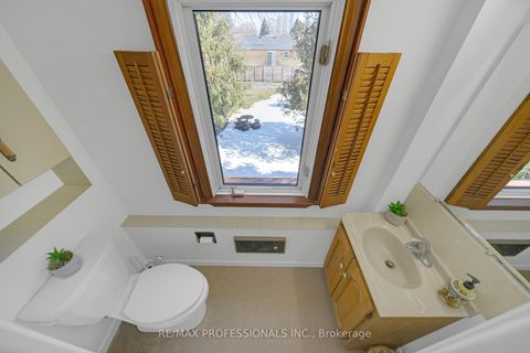 Photo 23 at 29 Tremont Road, City Centre West, Toronto