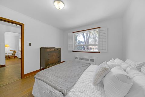 Photo 30 at 29 Tremont Road, City Centre West, Toronto