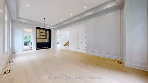 Photo 6 at 32 Cossar Drive, Aurora Highlands, Aurora