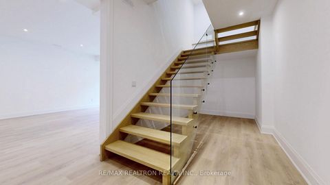 Photo 17 at 32 Cossar Drive, Aurora Highlands, Aurora