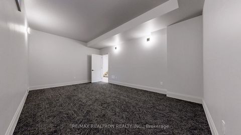 Photo 19 at 32 Cossar Drive, Aurora Highlands, Aurora