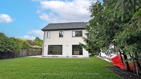 Photo 21 at 32 Cossar Drive, Aurora Highlands, Aurora