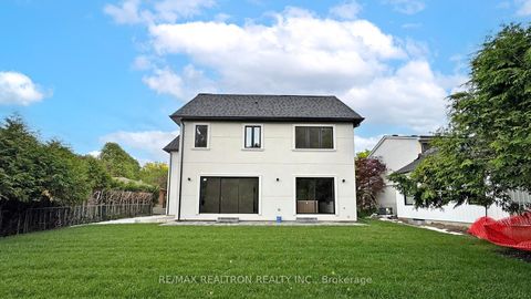 Photo 22 at 32 Cossar Drive, Aurora Highlands, Aurora