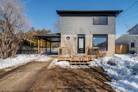 Photo 3 at 255 Valleyfield Crescent, Stayner, Clearview