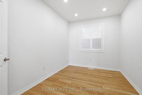 Photo 15 at 123 Woolacott Lane, Bowmanville, Clarington