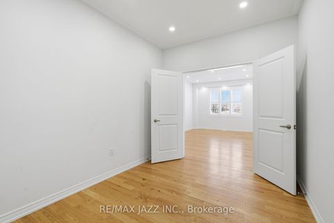 Photo 16 at 123 Woolacott Lane, Bowmanville, Clarington