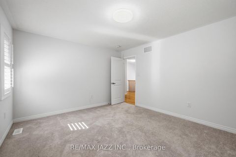 Photo 33 at 123 Woolacott Lane, Bowmanville, Clarington