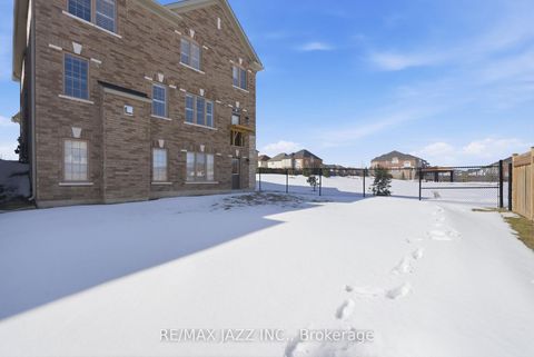 Photo 43 at 123 Woolacott Lane, Bowmanville, Clarington