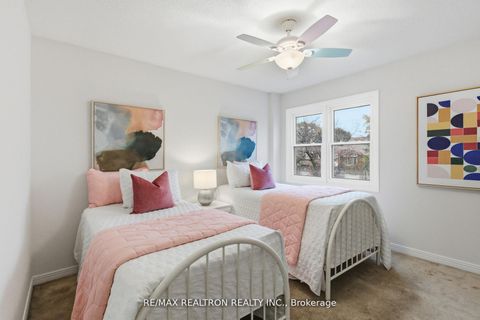 Photo 18 at 20 Jonathan Gate, Yorkhill, Vaughan