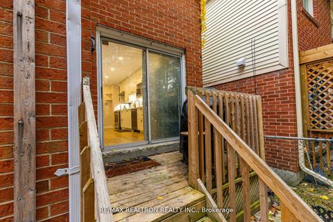 Photo 29 at 20 Jonathan Gate, Yorkhill, Vaughan