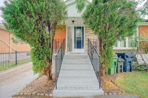 Photo 1 at 22 Gander Drive, Bendale, Toronto