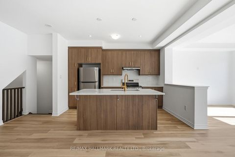 Photo 16 at 61 Pearen Lane, Rural Barrie Southwest, Barrie