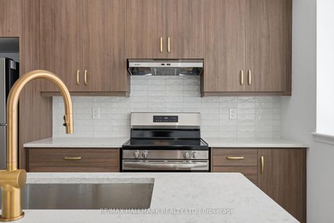 Photo 18 at 61 Pearen Lane, Rural Barrie Southwest, Barrie