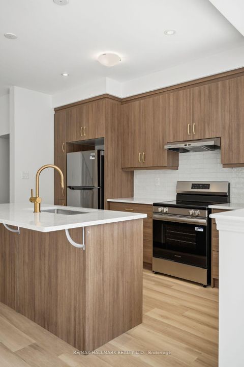 Photo 25 at 61 Pearen Lane, Rural Barrie Southwest, Barrie