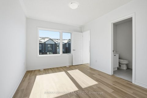 Photo 30 at 61 Pearen Lane, Rural Barrie Southwest, Barrie