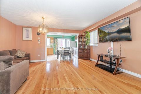 Photo 8 at 85 Ronan Crescent, Sonoma Heights, Vaughan
