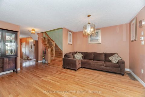 Photo 10 at 85 Ronan Crescent, Sonoma Heights, Vaughan