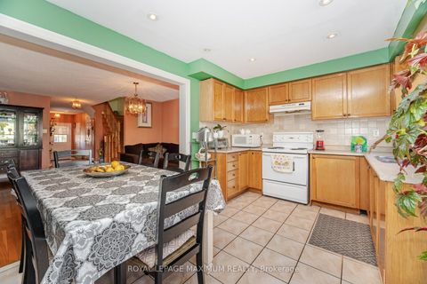 Photo 14 at 85 Ronan Crescent, Sonoma Heights, Vaughan