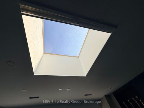 Photo 7 at 15 - 250 Regina Road, West Woodbridge Industrial Area, Vaughan