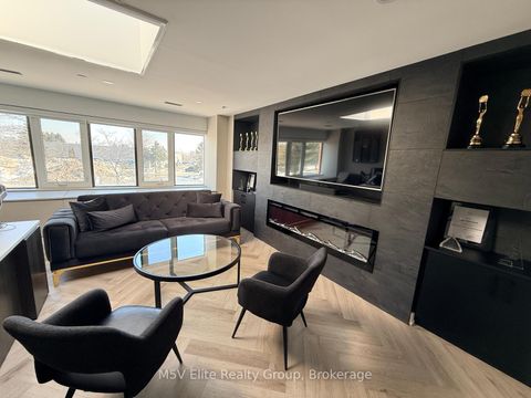 Photo 9 at 15 - 250 Regina Road, West Woodbridge Industrial Area, Vaughan