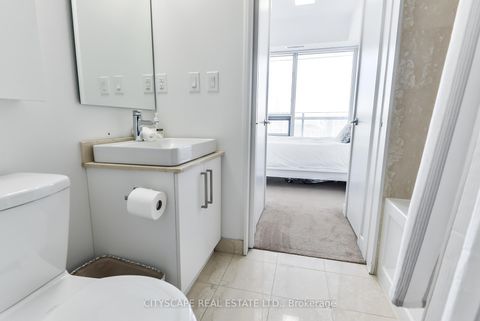 Photo 15 at 4209 - 12 York Street, Waterfront Communities C1, Toronto