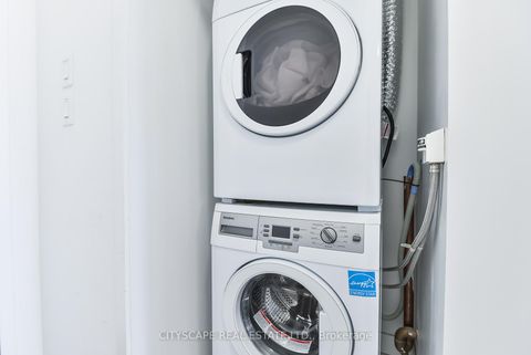 Photo 16 at 4209 - 12 York Street, Waterfront Communities C1, Toronto