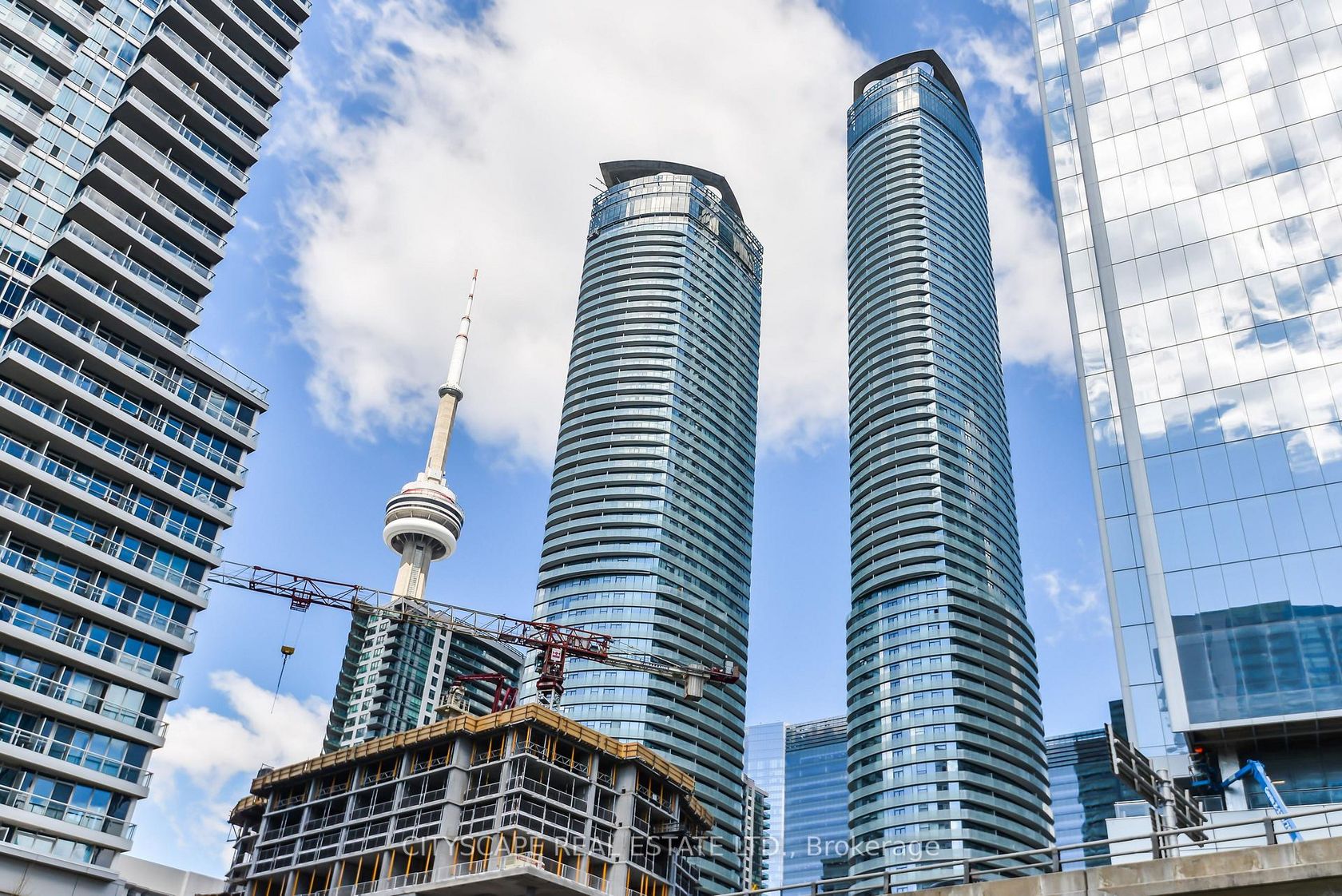 4209 - 12 York Street, Waterfront Communities C1, Toronto by Loree Meneguzzi Real Estate 4209 - 12 York Street, Waterfront Communities C1, Toronto