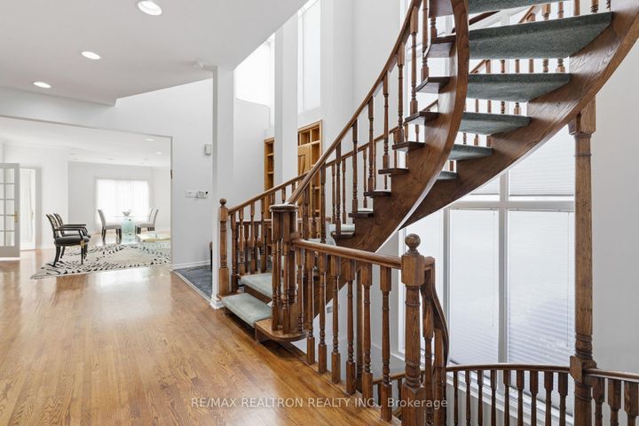 Photo 19 at 1 Sunforest Court, Newtonbrook West, Toronto