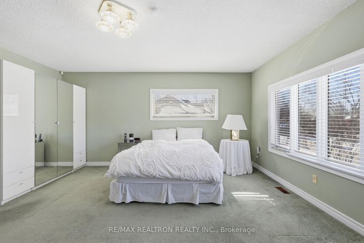 Photo 29 at 1 Sunforest Court, Newtonbrook West, Toronto