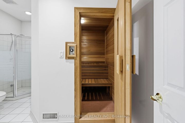 Photo 40 at 1 Sunforest Court, Newtonbrook West, Toronto