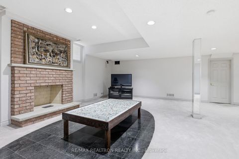 Photo 35 at 1 Sunforest Court, Newtonbrook West, Toronto