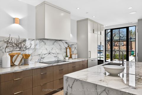 Photo 12 at 202 - 77 Clarendon Avenue, Casa Loma, Toronto