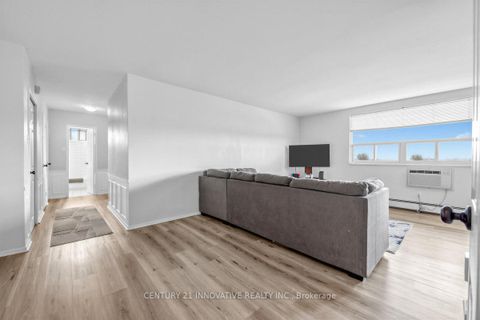 Photo 7 at 504 - 67 Richmond Street, Mill Pond, Richmond Hill